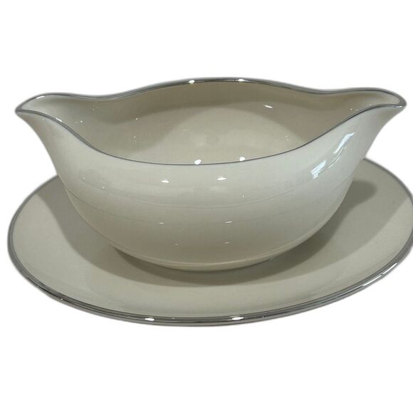 Flintridge China California Bellmere Gravy Boat / w attached Plate. - Picture 1 of 12
